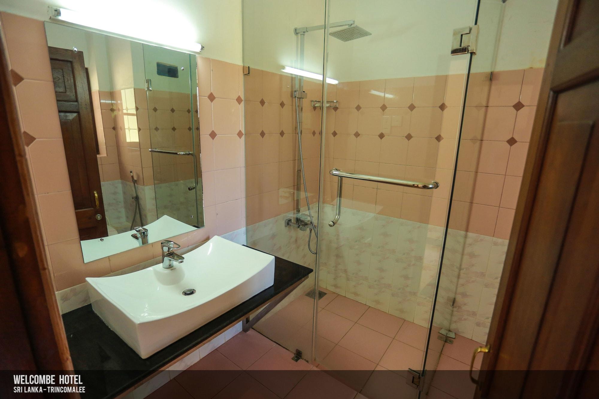 Welcombe Hotel Trincomalee Exterior photo