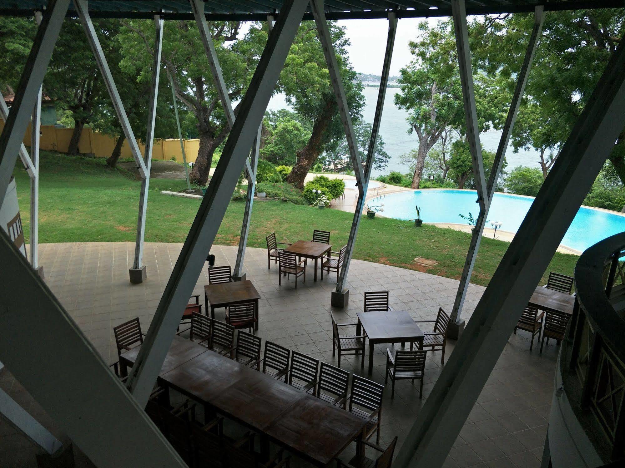 Welcombe Hotel Trincomalee Exterior photo